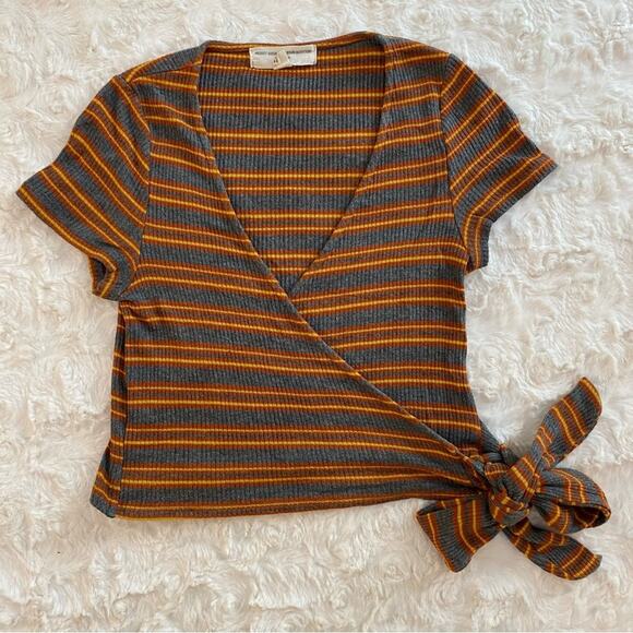 Urban Outfitters Project Social T Women’s Bailey Top Medium Wrap Cross Over Crop - Picture 9 of 11